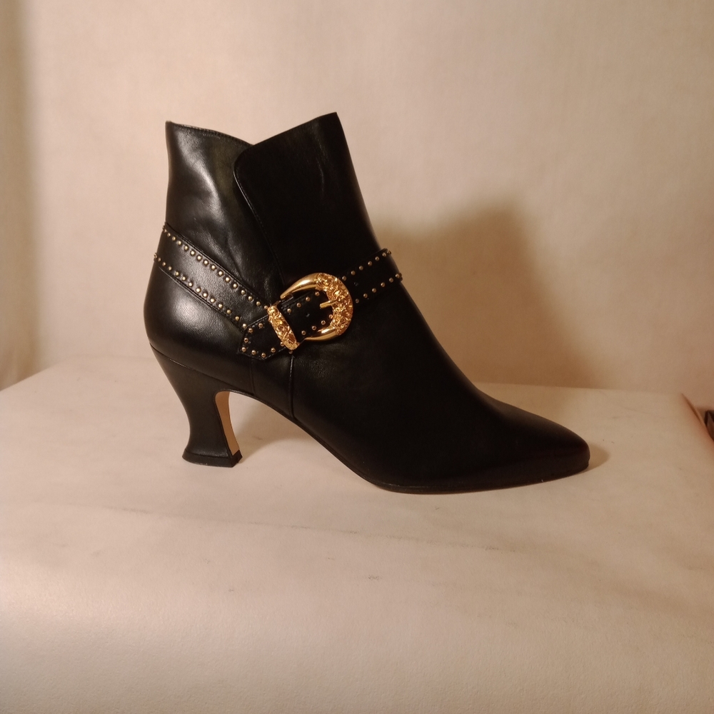 Women's Vintage Leather Boots Size 8.5 Wide